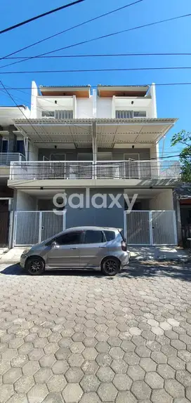 Rumah Baru Minimalis 3 Lantai di Wisma Permai