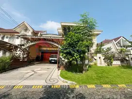 Rumah Mewah Kawasan Elite Araya Malang