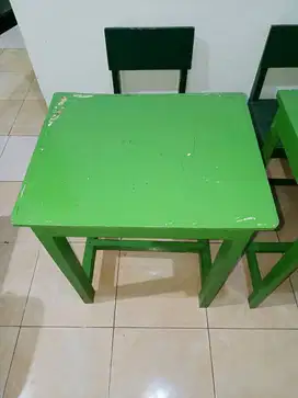MEJA DAN KURSI SISWA ( BEKAS KONDISI 70-90% )