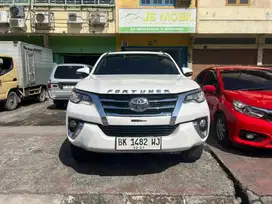 Toyota fortuner G manual solar 2016