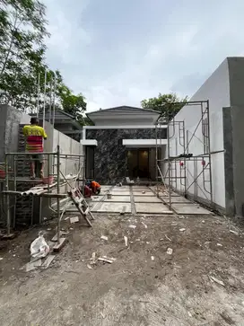 RUMAH BARU MEWAH LIMASAN MODERN DENGAN TANAH  LUAS DI JALAN KALIURANG
