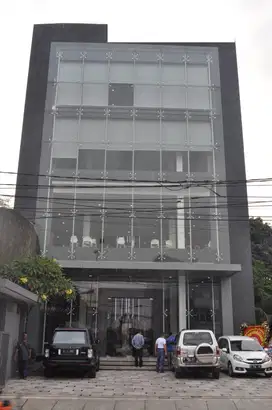 Ruang Usaha Pinggir Jln Raya Fatmawati Kebayoran Baru Jakarta Selatan