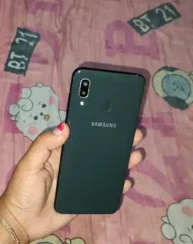 Samsung galaxy A20 ram 3/32!.