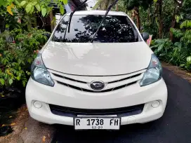 Mobil daihatsu xenia tipe x thn 2013
