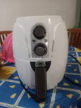 Air Fryer Lock n Lock Kondisi Masih seperti baru