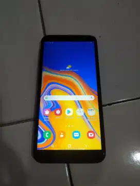 Dijual Samsung J6+, ram 4/64, versi android 10, batangan