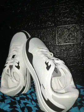 Di Jual Cepat sepatu baru