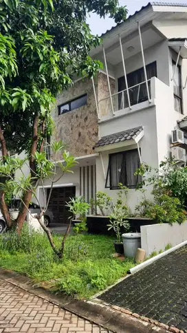 HOT SALE! TURUN HARGA RUMAH DI KEBAYORAN VILLAS