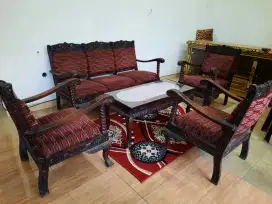 Kursi jati ukir