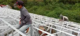 Pemasangan rangka atap bajaringan&kanopi