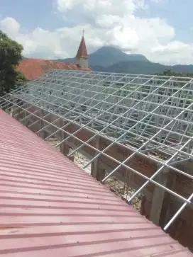 Pemasangan rangka atap bajaringan&kanopi