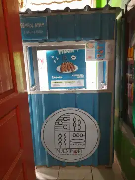 Kontainer box jualan sempol ayam second