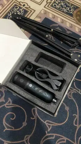 Mic streaming dan breket