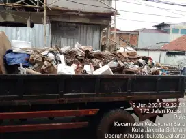 Jasa buang puing/sampah tanah dll
