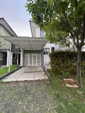 Rumah hook halaman luas di sentul city bogor