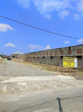 rumah di pasarkan mewah lokasi strategis di timur luwes gentan