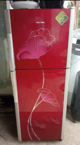 Kulkas 2pintu merek polytron belleza