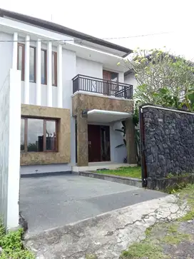 Disewakan Villa Modern Lokasi Premium di Jl.Kayu Tulang, Canggu.