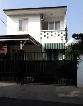 Rumah Pancoran Strategis