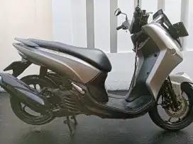 Di jual yamaha Lexi 2019 mesin alus standar mulus pajk mati