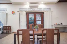 Rumah Margorejo Indah Furnished, STRATEGIS, BAGUS