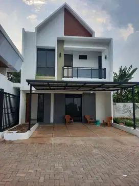 BEBAS DARI BANJIR RUMAH 600JTAN 2LANTAI JATIASIH