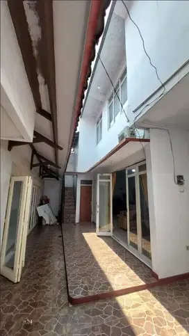 DIJUAL RUMAH CIBUBUR JALAN RAYA LAPANGAN TEMBAK
