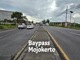 Tanah nol jalan raya samping hotel aston mojokerto