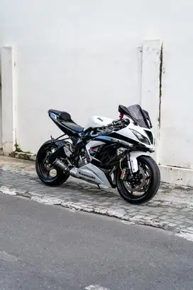 Moge Favorit Kawasaki Ninja ZX636 Putih Th. 2013