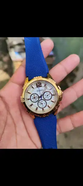 JAM TANGAN WANITA GUESS W0325L8 MULUSSS