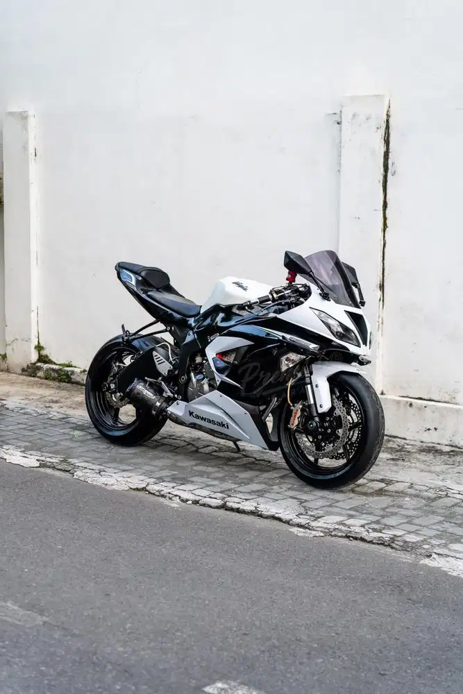 Moge Sportbike Favorit ZX636 Kawasaki Ninja ZX636 Putih Th. 2013