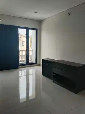 Dijual rumah di cluster assera harapan indah Bekasi