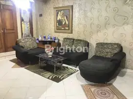 Rumah 2 Lantai + Ruko Lokasi Strategis Tebet Timur