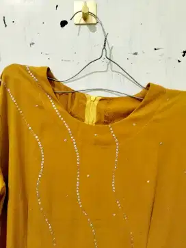 Dress kuning ukuran XL