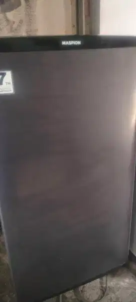 Kulkas 1 pintu merk MASPION