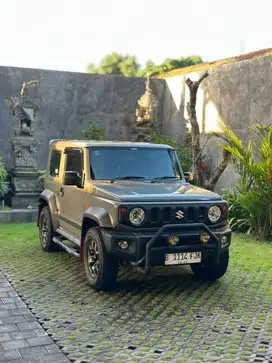 SUZUKI JIMNY 2023 4x4 3 DOOR MATIC LOW KM