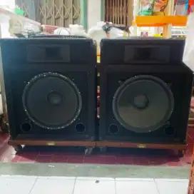 Speaker Box 15 inc sepasang
