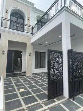 RUMAH BARU BANGUNAN MODEREN LOKASI SULFAT KOTA MALANG