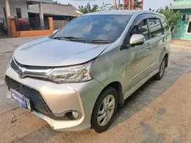 DP Rendah  8JT Toyota Avanza 1.3 Veloz Bensin-MT 2018 Silver