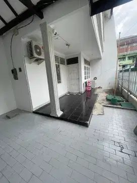 Rumah Darmo Permai Selatan STRATEGIS