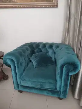 Sofa Chesterfield biru halus