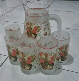 1 set teko dan gelas kaca