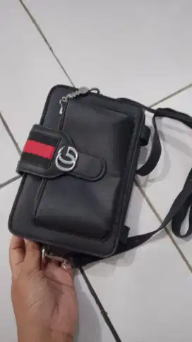 Tas selempang wanita
