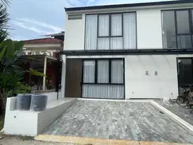 BRAND NEW Rumah Cantik Furnish Kota Baru Parahyangan