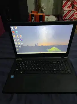 Laptop acer aspire ES1-533