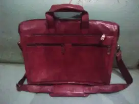 Tas kantor dari kulit asli