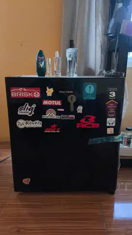 Kulkas mini polytron