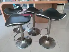 Kursi bar 4 item