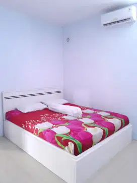 Di kontrakan Rumah