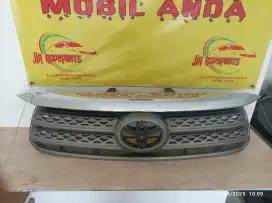 Grill grille radiator mobil fortuner 2011